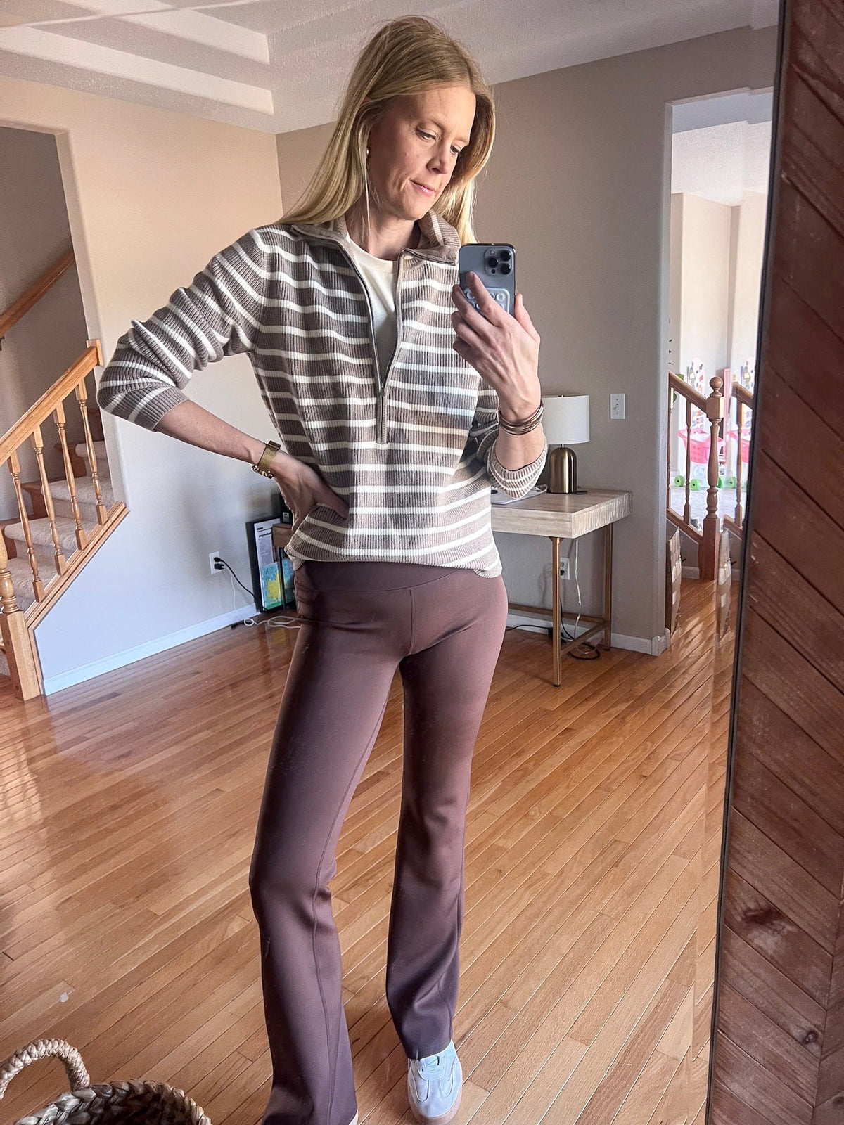 How to Wear Brown This Fall: 11 Easy Outfit Ideas With Brown Pants