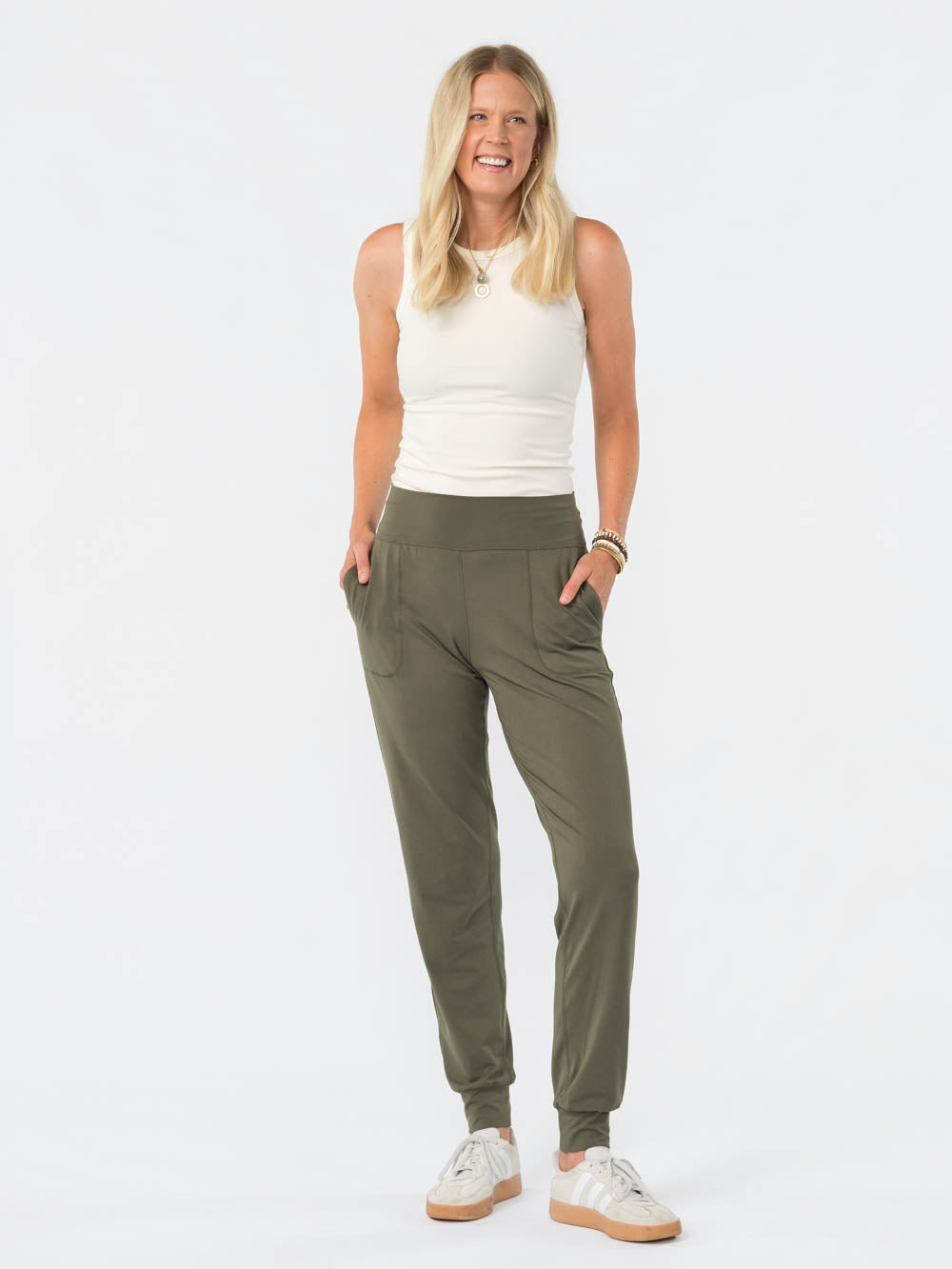 Stride 2.0 Tall Jogger - Olive