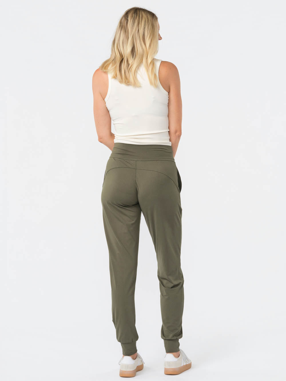 Stride 2.0 Tall Jogger - Olive