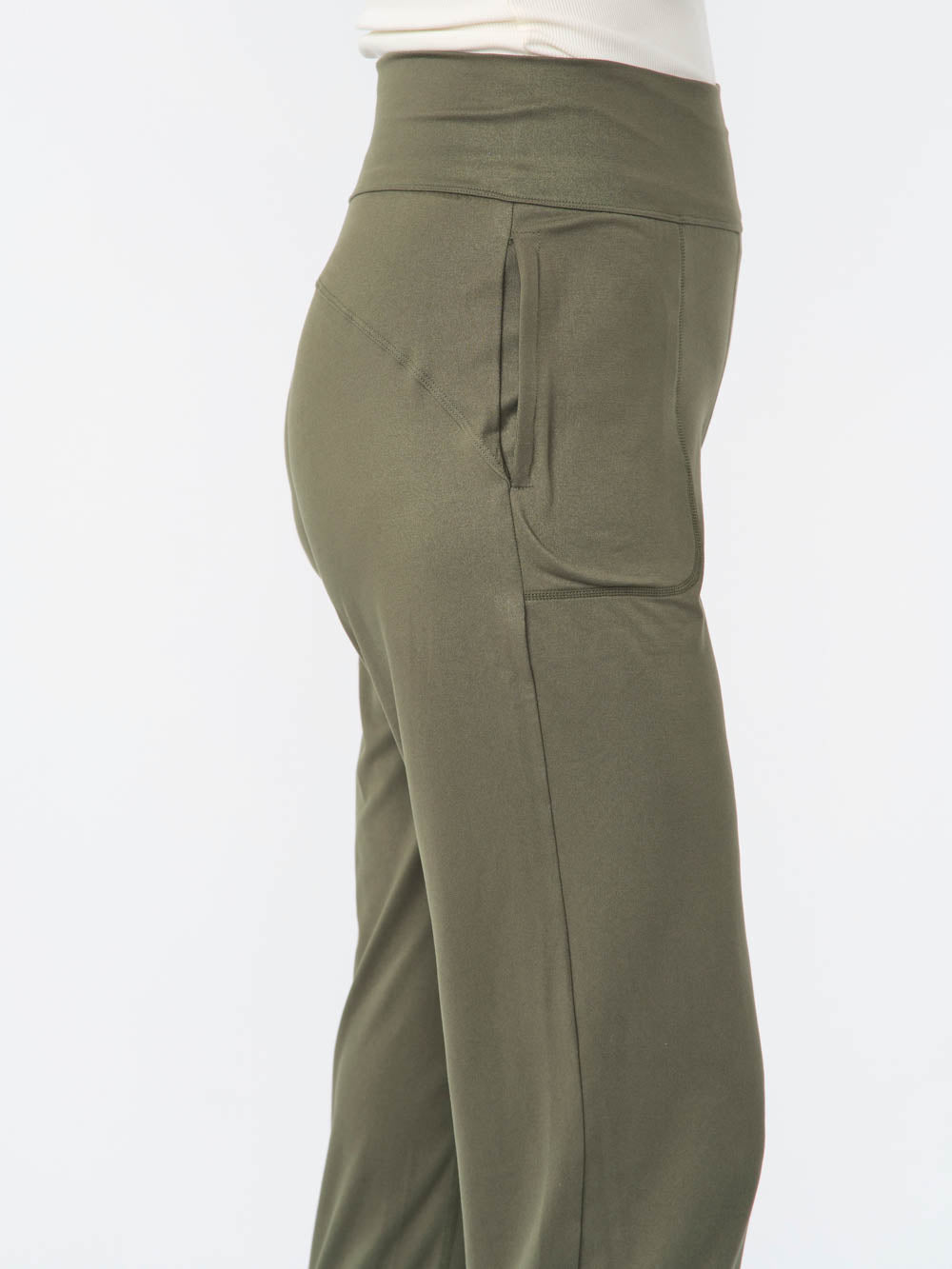 Stride 2.0 Tall Jogger - Olive