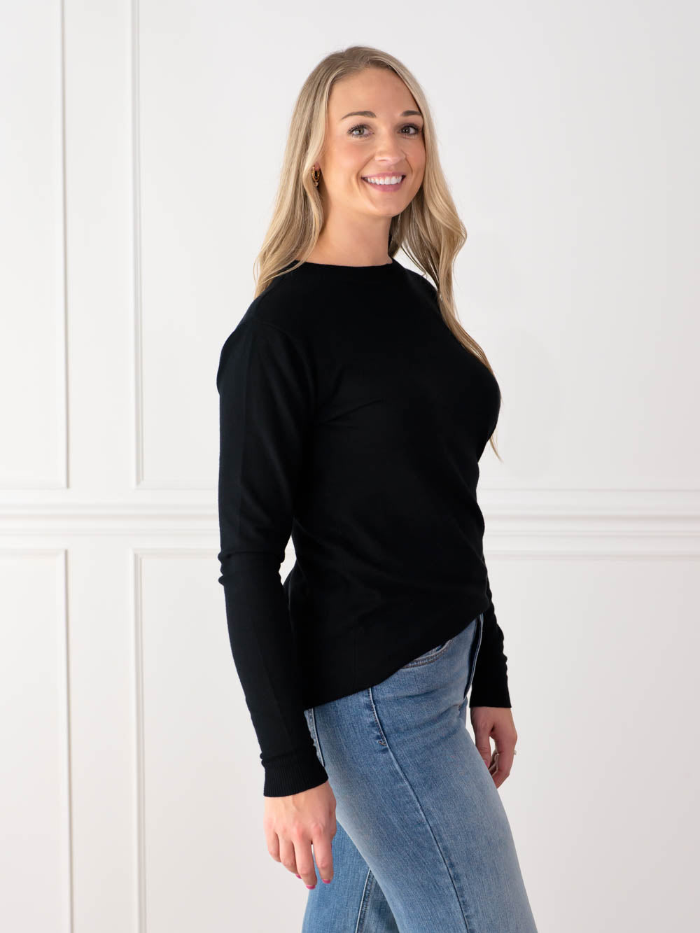 Best Fitting Sweaters for Tall Girls Black