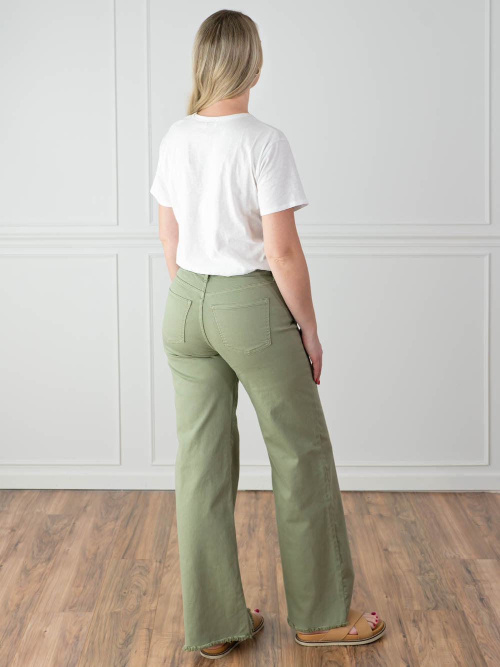 Best Wide Leg Jeans for Tall Ladies