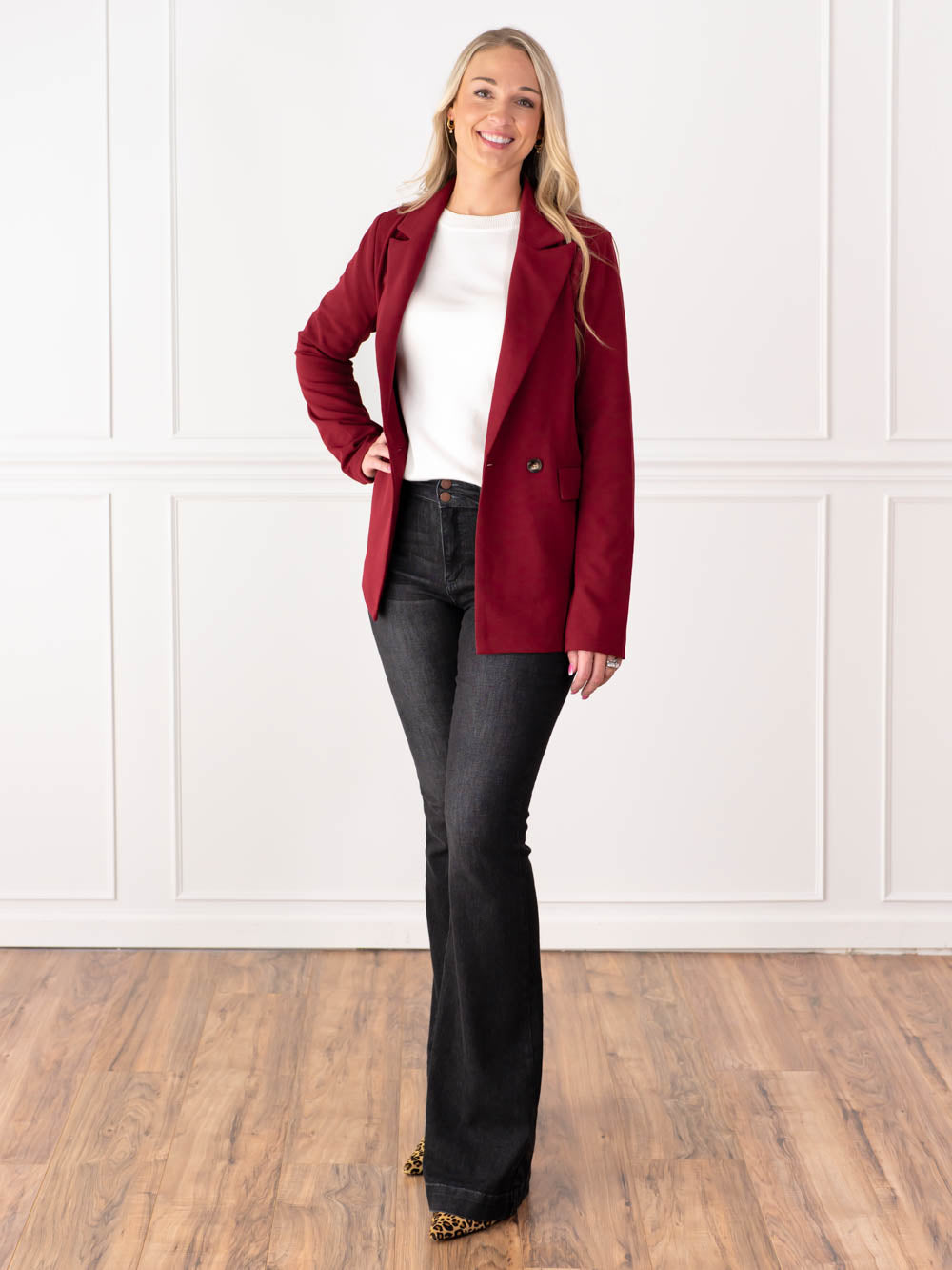Blazer and Jeans Outfit for Tall Women - Amalli Talli