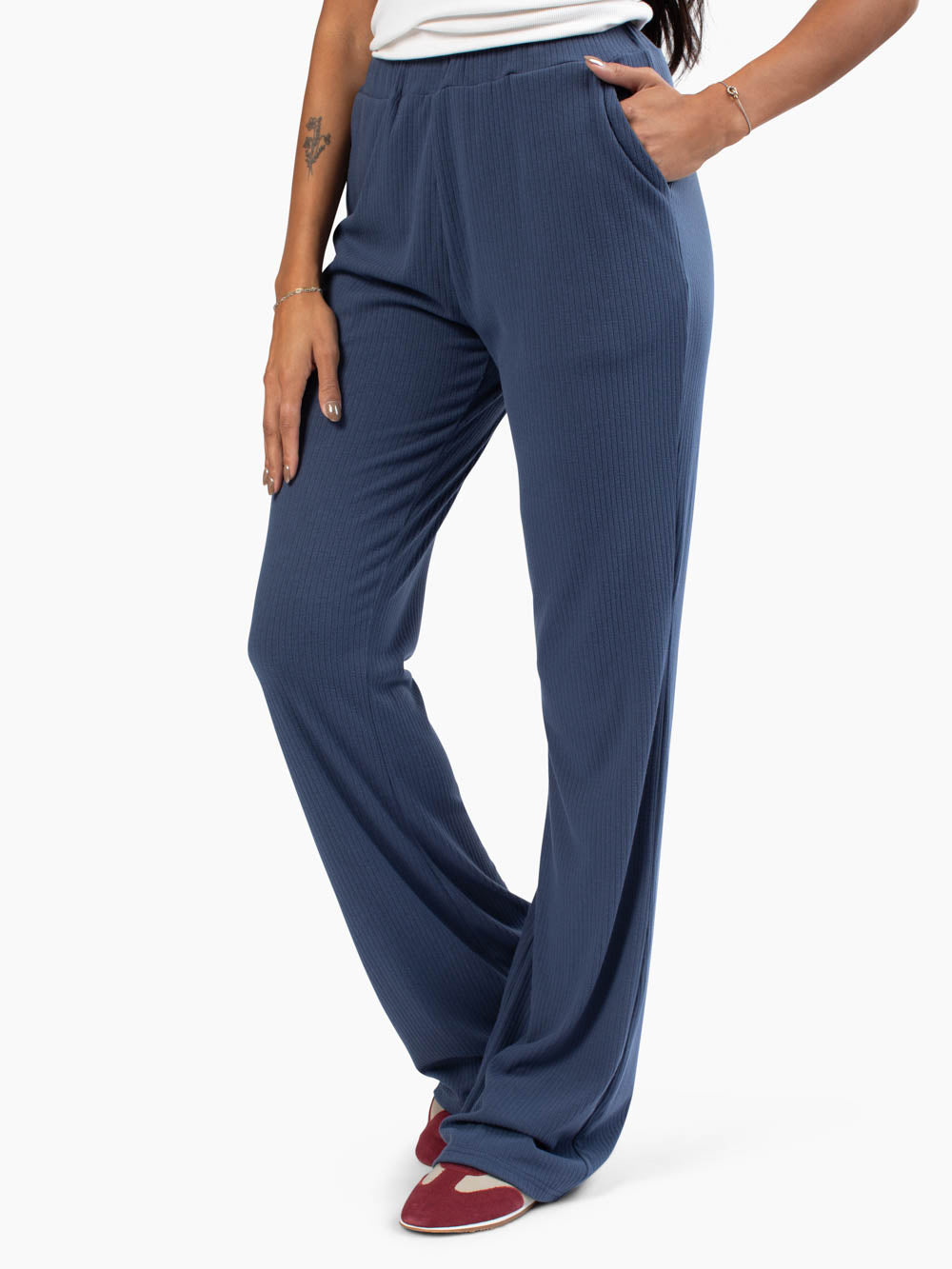 Tall women’s ribbed lounge pants with 34-inch inseam