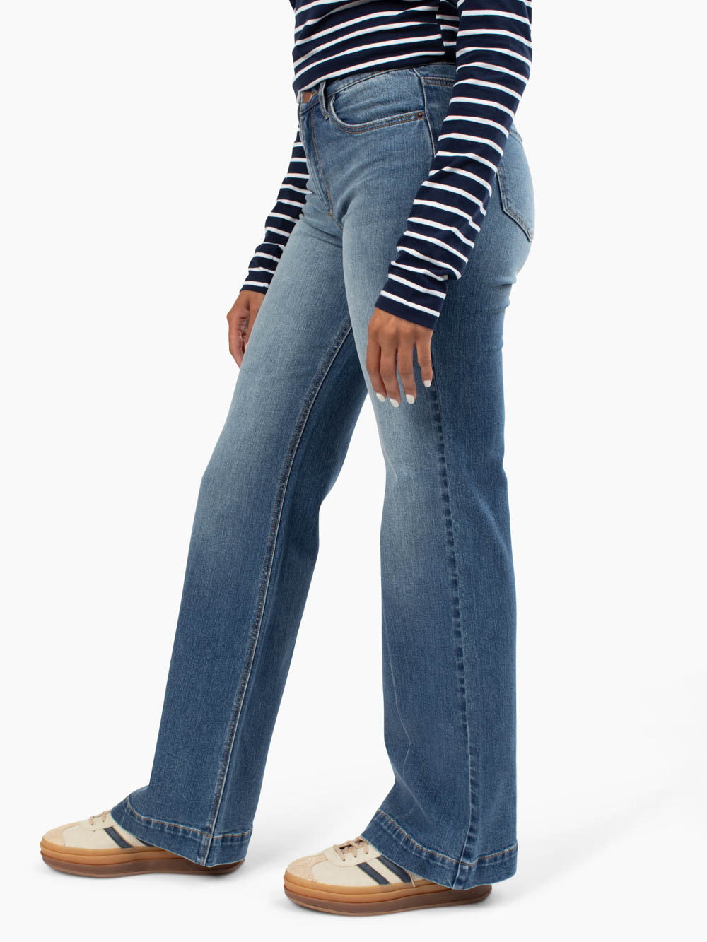 finley-sky-wash-tall-wide-leg-jeans-for-women-side-view