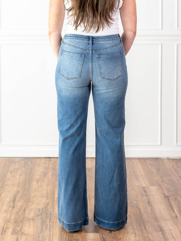 Best Wide Leg Jeans for Tall Girls