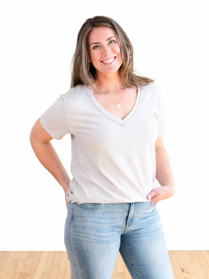 V-Neck Tall Tee Grey