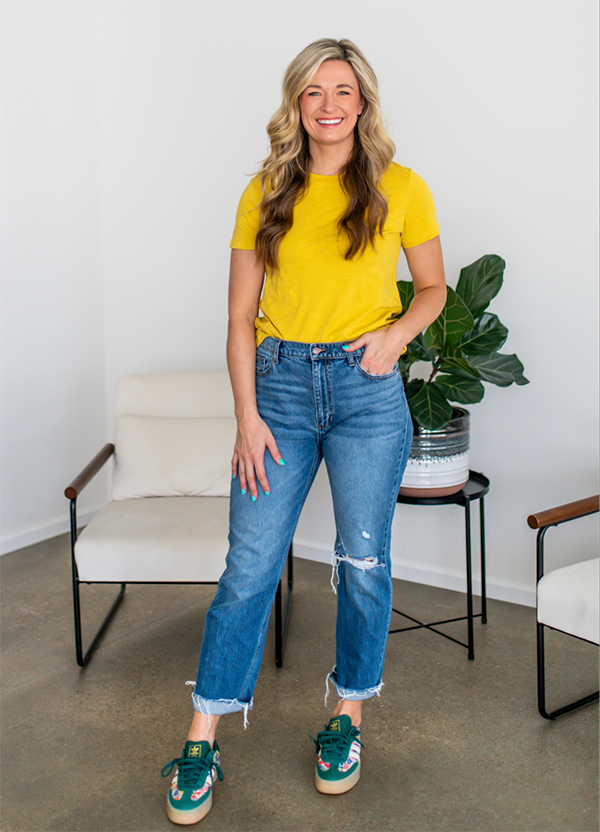 Alli is a size 28 & 34" inseam